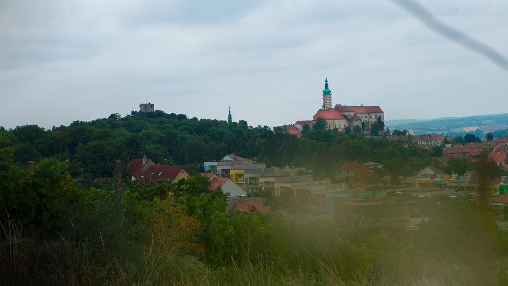 Penzion Zatisi Mikulov Eksteriør billede